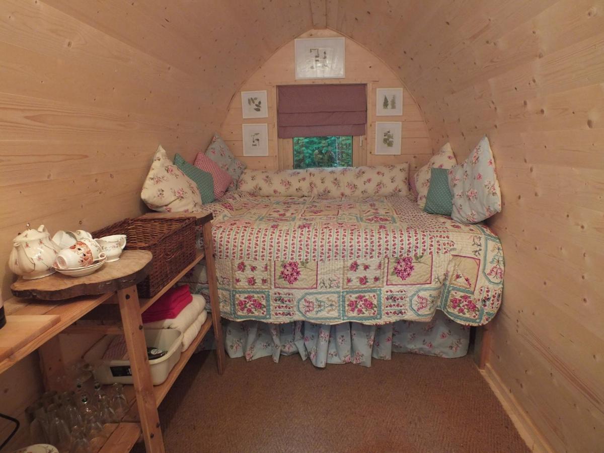 Hollington Park Glamping Hotel Нюбъри Екстериор снимка